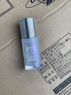 DIOR カプチュール トータル ル セラム 美容液 10ml空の箱のサムネイル