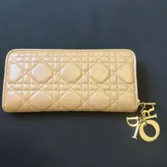 【美品】Dior 長財布 ベージュLady Dior Voyageurのサムネイル