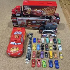ディズニーストア限定】カーズ トレーラー ダイキャストカー セット