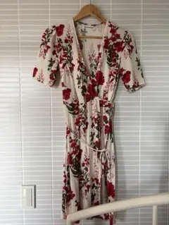 Reformation フラワープリント ラップドレス　Vネック