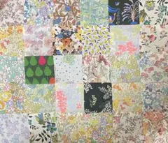 リバティタナローン　ハギレ　パッチワーク用　約5センチ角×30枚　　5-①