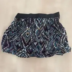 Forever 21 ジオメトリック柄 ミニフレアスカート Lのサムネイル