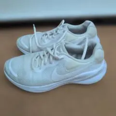 ナイキ（NIKE）スポーツ シューズ レボリューション7 ホワイト スニーカー