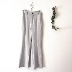 ジーユー セミフレアパンツ ストレッチ スラックス グレージュ ライトグレー