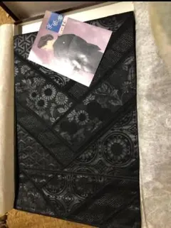 京袋帯 八重衣 黒 花柄 幾何学模様