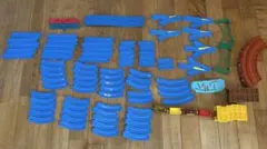 プラレール レールセット 多数のパーツ