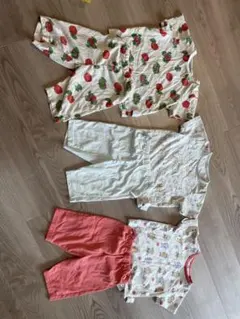 すみっコぐらし　ファンターネ　くだものさん　ユニクロ パジャマセット 90