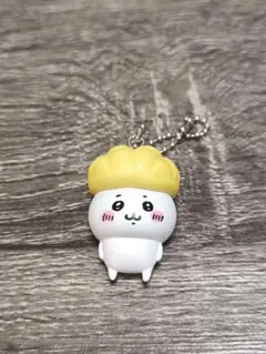 ちいかわ　たべものいっぱいマスコット　キーホルダー　　ガチャ