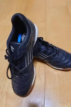 umbro フットサルシューズ 黒　ジュニア　アンブロ