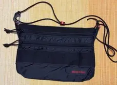 美品◆BRIEFING サコッシュS パッカブル　レッドリングのサムネイル