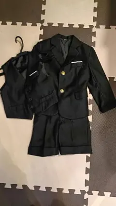 フォーマルスーツ 3点セット　黒 100cm