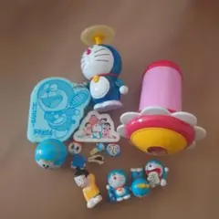ドラえもん 飛行機型フィギュア 2個セット - メルカリ