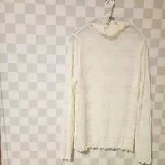 earth 長袖　カットソー　アイボリー