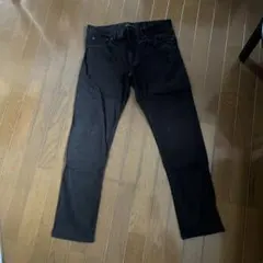 UNIQLO メンズジーンズ黒