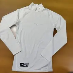 Under Armour　アンダーシャツ