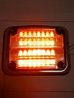 WHELEN ウィレン M9 赤色灯 パトライト 大阪サイレン サイレンアンプ WHELEN ウィレン M9 赤色灯 パトライト 大阪サイレン サイレンアンプ