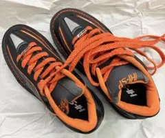 Item thumbnail for item 59332a5a-e9b8-42dc-b9ad-3e507ee75079