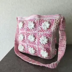【ハンドメイド】お花モチーフ編みバック ショルダーバック グラニースクエア