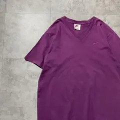 【USA製】90s ナイキ　スウォッシュ　刺繍ワンポイント　Vネック　Tシャツのサムネイル
