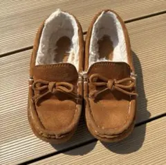 シューラルー　ブラウンリボン付きモカシン