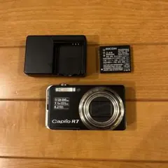 RICOH Caplio R7 本体 デジタルカメラ 動作確認済みSDカードなしのサムネイル