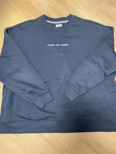 TOMMY JEANS ネイビー トレーナー