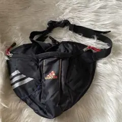 adidas ボディバッグ 黒 ペットボトルホルダー