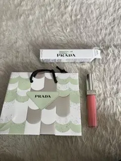 PRADA プラダ　リップ 巾着　シール PRADA プラダ リップ 巾着 シール - メルカリ