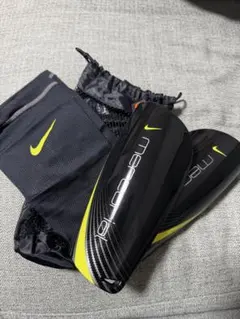 Nike Mercurial シンガード 中サイズ