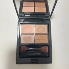 エトヴォス ミネラルクラッシィシャドー ステディベージュ