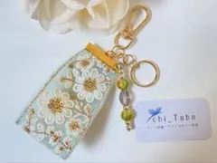 ⭐︎9 ✳︎組み合わせ自由！３点1300円！✳︎インド刺繍リボンチャーム♡