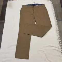 Gap Khakis ベージュ テーパードチノパン