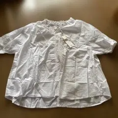 SUNVALLEY半袖ブラウス新品未使用　タグ付き❣️のサムネイル