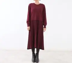 バーガンディ ニットワンピース 長袖プリーツ