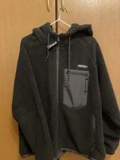 黒 フリースジャケット