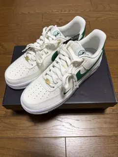 NIKE AIR FORCE1 スニーカー