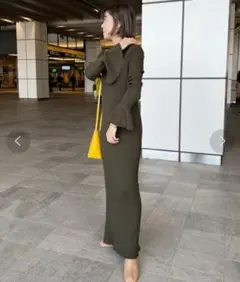 JENNEオフショルダー ニットワンピース ダークグリーン元値¥13,200 
