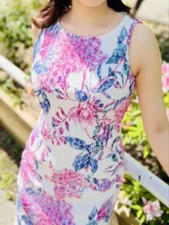 Ivanka Trump✨花柄タイトワンピースのサムネイル