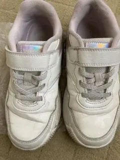 お値下げしました！NUOVO Girl スニーカー 女の子　21センチ