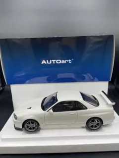 AUTOart Nissan Skyline GT-R R34 ホワイトのサムネイル