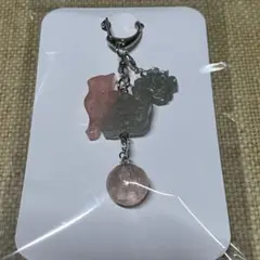 レジン製動物と花モチーフキーホルダー