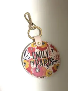 SHISEIDO EMILY IN PARIS ミラー キーホルダー