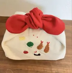 【kiki.mayさま専用】刺繍　お弁当袋　ハンドメイド　おにぎり　リボン kiki.mayさま専用】刺繍 お弁当袋 ハンドメイド おにぎり リボン