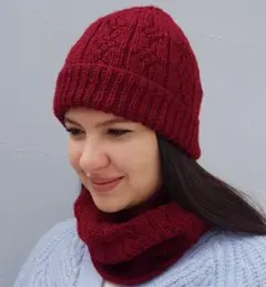 バーガンディ ケーブル編み ニット帽とスヌードセット