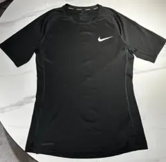 Nike Pro DRI-FIT Tシャツ 黒