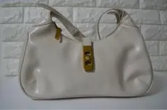 チャールズアンドキース ホーボーバッグ ハンド、ショルダー可能