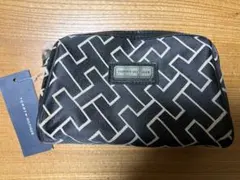 新品タグ付き TOMMY HILFIGER モノグラムポーチ