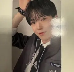 Item thumbnail for item 1cfe15b7-389f-4a82-97b8-b4f76abaa49b