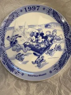 新品未使用４枚セット　ミッキーマウス 1997年と2000年の皿セット
