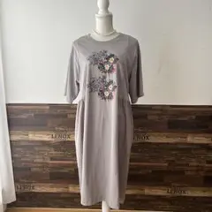 とっしー 様専用♦︎大きいサイズ15号　スーパーハッカフィーユ　刺繍花柄プリントワ